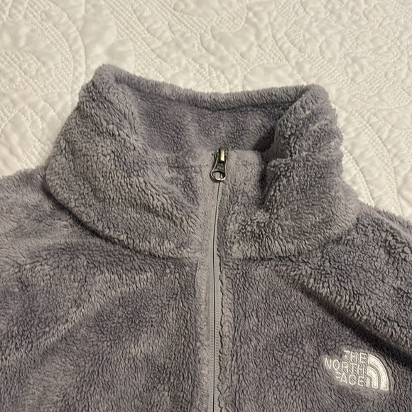 The North Face gray fuzzy, zip up jacket size large - Picture 3 of 9